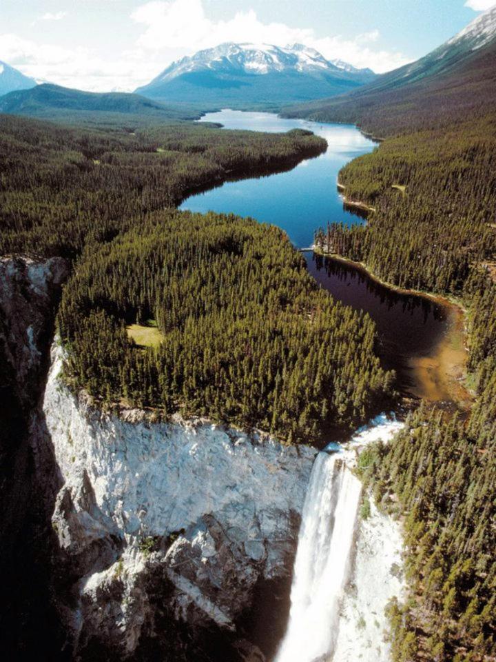 Eagle'S Nest Resort Anahim Lake Exterior foto